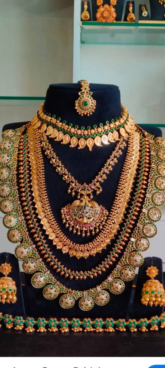 RADHA GOVINDA ALANKAR 